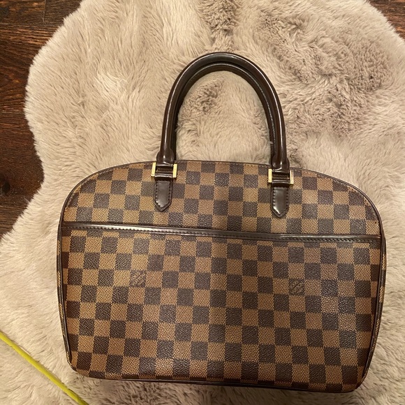 Louis Vuitton handbag (SOLD) - Picture 2 of 10